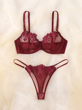 Set de lenceria con bordado de malla transparente con aro
