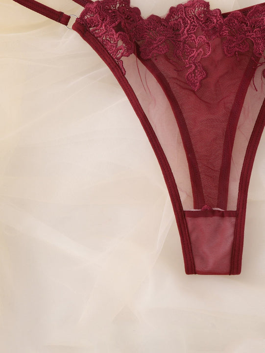 Set de lenceria con bordado de malla transparente con aro