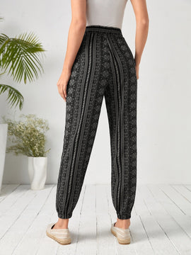 EMERY ROSE Pantalones zanahoria con estampado de paisley