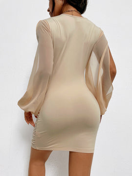 Prive Vestido ajustado de cuello profundo con abertura de manga farol fruncido