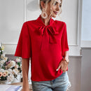 Blusa de cuello con cordon de manga con volante