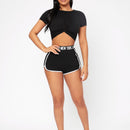 PETITE Shorts con cinta con letra unido en contraste