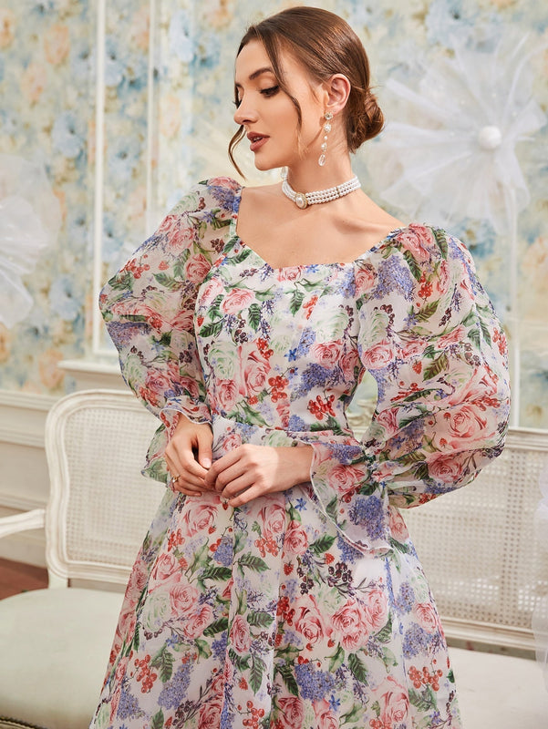 Modely Vestido floral de manga farol