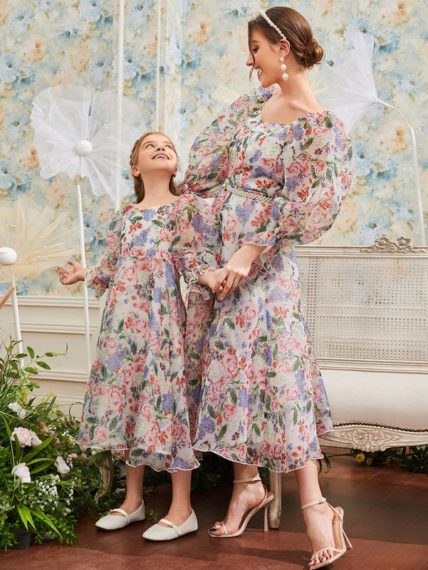 Modely Vestido floral de manga farol