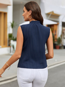 Clasi Blusa de rayas verticales de cuello con cordon