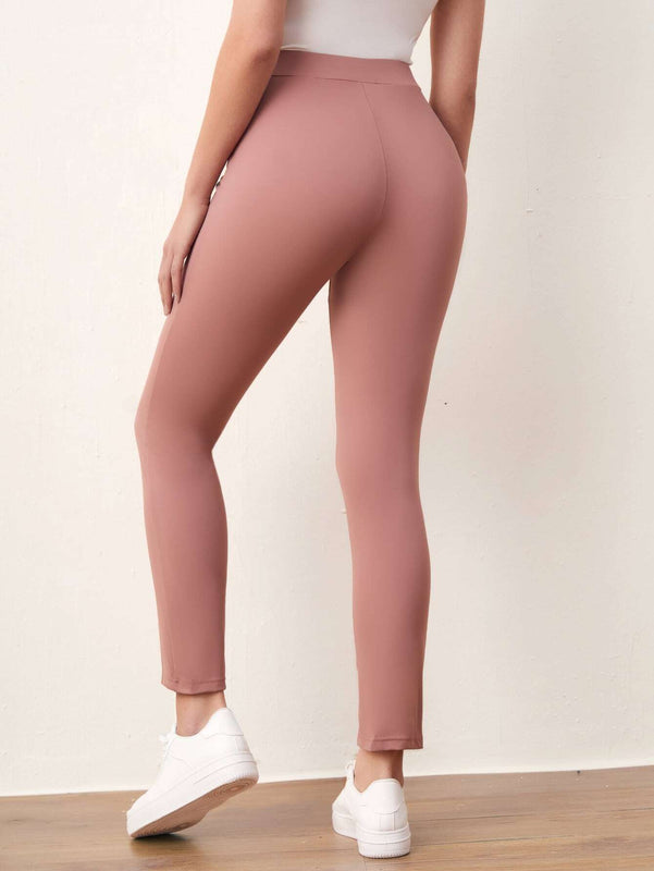 Mulvari Pantalones con diseno de parche de letra bajo con abertura