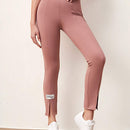 Mulvari Pantalones con diseno de parche de letra bajo con abertura