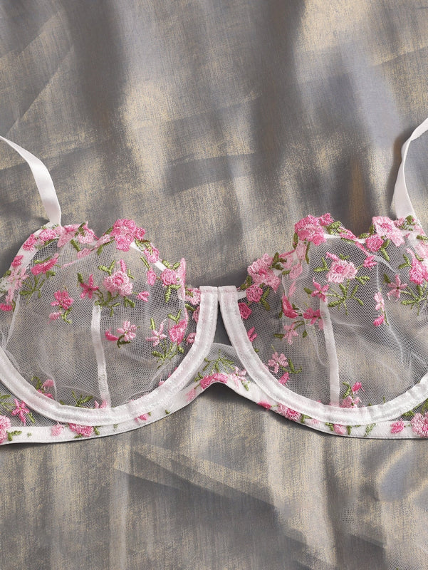 Set de lenceria con bordado floral de malla