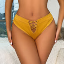 Tanga con abertura vinculado con aro