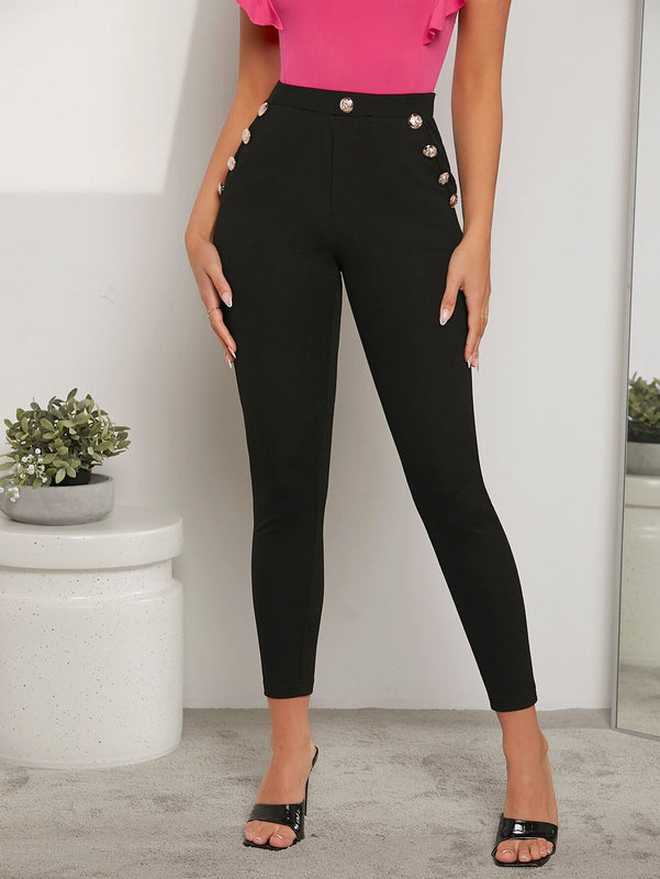 Prive Pantalones ajustados con diseno de boton