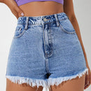 Shorts en mezclilla con estampado floral ribete sin dobladillo
