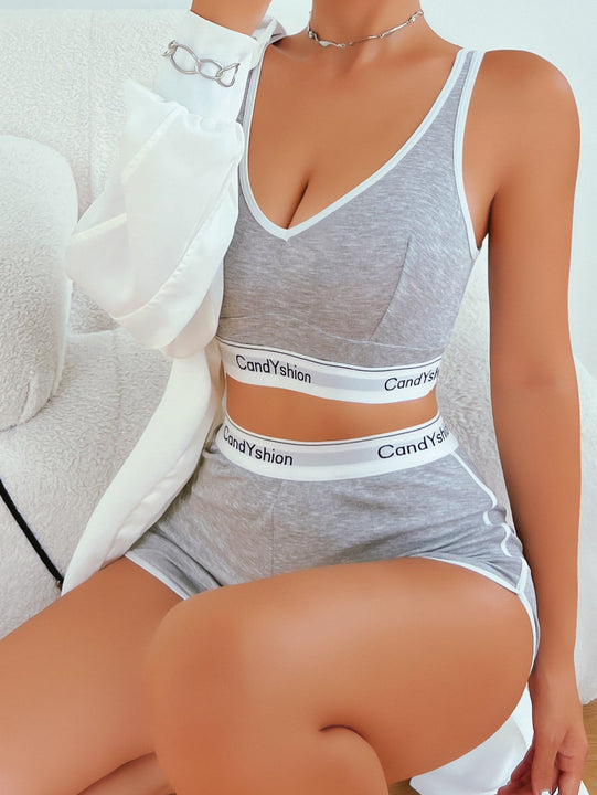 Set de lenceria con estampado de letra unido en contraste tejido de canale inalambrico