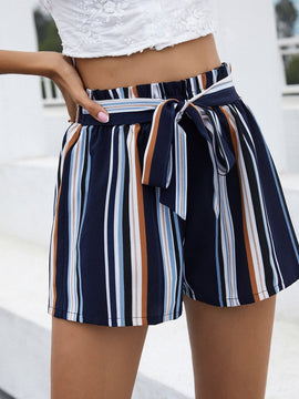 VCAY Shorts de rayas con cordon delantero