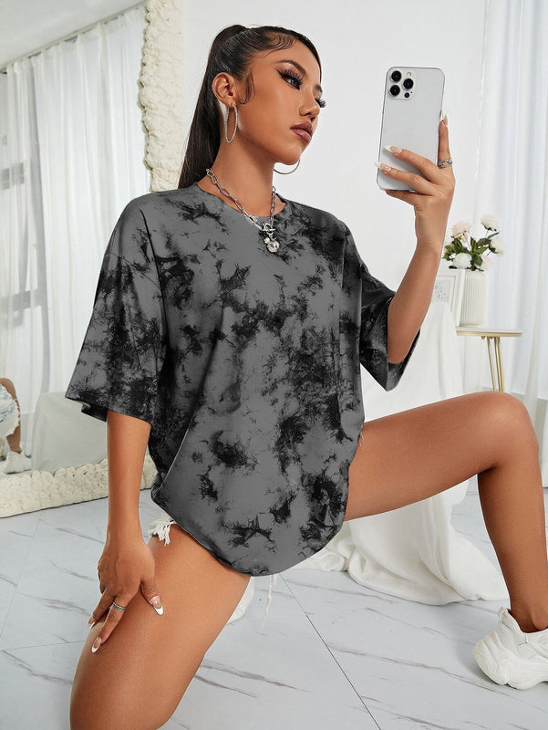 Camiseta amplia de tie dye de hombros caidos