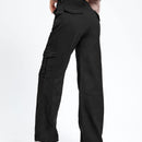 Jeans cargo de talle alto con bolsillos con solapa