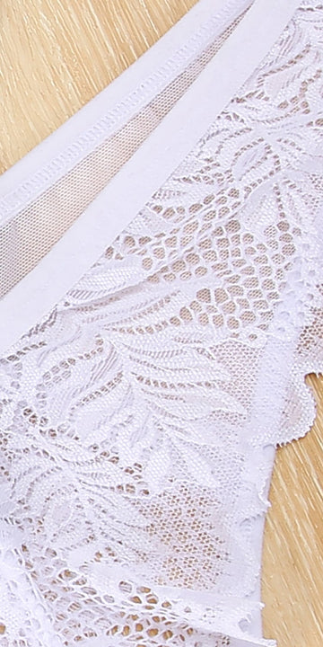 FINETOO Tanga con encaje en contraste ribete en abanico