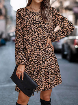 Vestido smock con estampado de manga farol bajo con fruncido