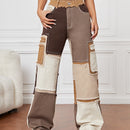 Jeans con estampado de retazo ribete crudo