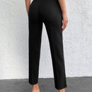 Pantalones cortos de color solido de ajuste delgado con bolsillos diagonales