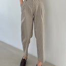 Dazy pantalones con estampado de cuadros con detalle plegado y bolsillo lateral inclinado