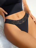 Tanga con encaje en contraste