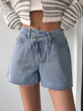 DAZY Shorts De Mezclilla Para Mujeres Con Cintura Asimetrica Y Ajuste Holgado