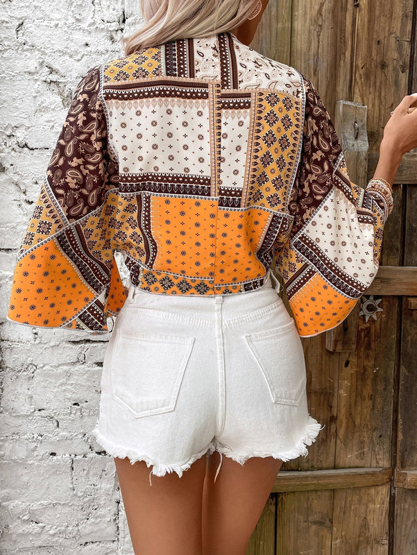 VCAY Top crop con estampado de panuelo con paisley con cordon delantero