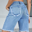 Shorts en mezclilla con bolsillo oblicuo bajo crudo