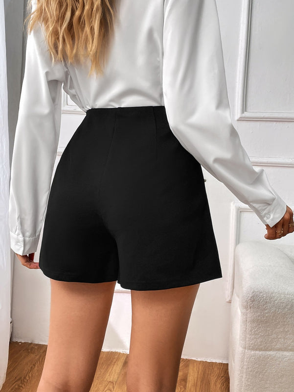 Prive Shorts con cuenta de perla de talle alto