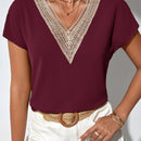 Blusa con encaje en contraste de manga murcielago