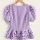 LUNE Top peplum con boton delantero con abertura laser ribete en abanico