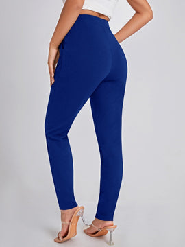 Pantalones ajustados unicolor con bolsillo oblicuo