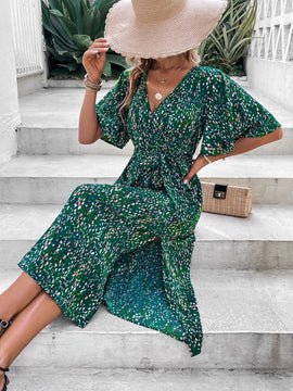 Vestido con cinturon con estampado de pincelada de manga mariposa
