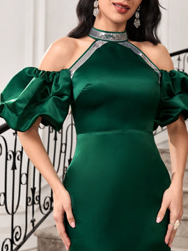 Modely Vestido de hombros descubiertos de manga farol bajo sirena de saten sin cinturon
