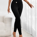 Pantalones ajustados de talle alto con diseno de boton