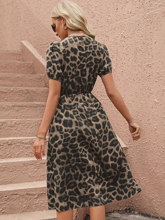 Vestido con estampado de leopardo de manga farol de muslo con abertura