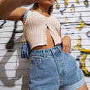EZwear Shorts en mezclilla con estampado de figura bajo doblado
