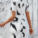 Vestido con estampado de pincelada fruncido lateral bajo tulipan