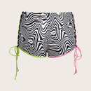 ICON Traje de bano de verano para playa con estampado marmol en estilo rave, cordones luminosos en los costados y detalles de contraste en los bordes de los shorts