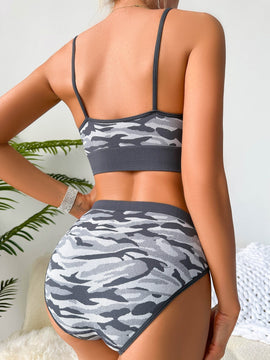 Set de lenceria con estampado de camuflaje