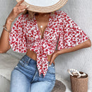 VCAY Camisa crop con estampado floral de manga mariposa con nudo delantero
