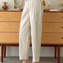 Dazy pantalones con detalles plisados solidos