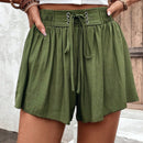 Shorts de pierna ancha con ojal con cordon delantero