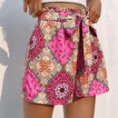 VCAY Shorts con cinturon con estampado floral de cintura con volante
