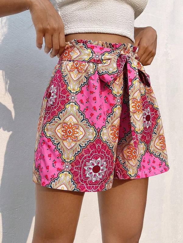 VCAY Shorts con cinturon con estampado floral de cintura con volante