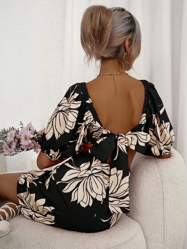 Vestido con estampado floral de cuello cuadrado de manga farol de cintura con abertura