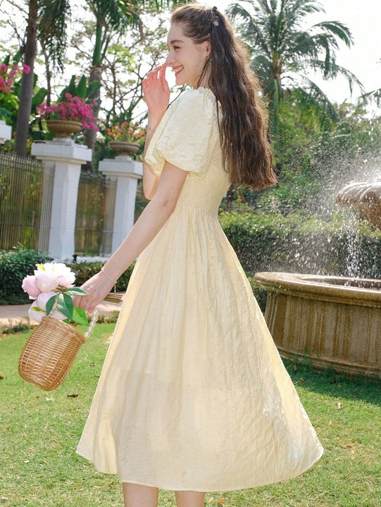 Vestido corpino con fruncido de manga farol