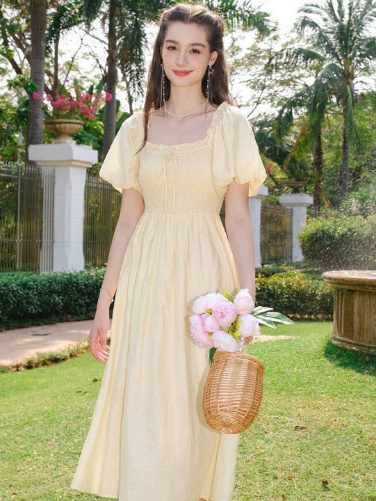 Vestido corpino con fruncido de manga farol