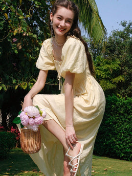 Vestido corpino con fruncido de manga farol