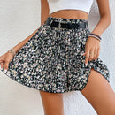 Frenchy Shorts con estampado floral con cinturon fruncido